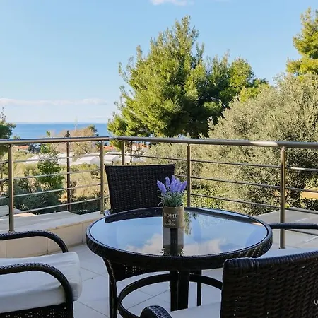 Appartamento Deluva Villa, 3bdrms, Akti Elias, Private Garden *
