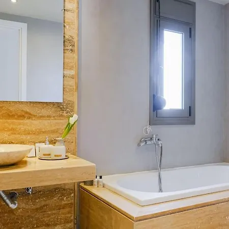 Deluva Villa, 3bdrms, Akti Elias, Private Garden *