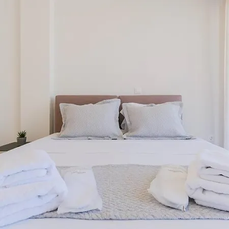 Deluva Villa, 3bdrms, Akti Elias, Private Garden *