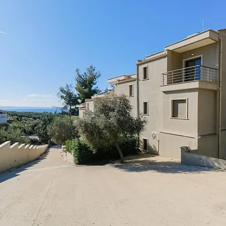 Deluva Villa, 3bdrms, Akti Elias, Private Garden Appartamento *