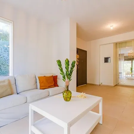 Deluva Villa, 3bdrms, Akti Elias, Private Garden Apartment Nikiti (Sithonia)