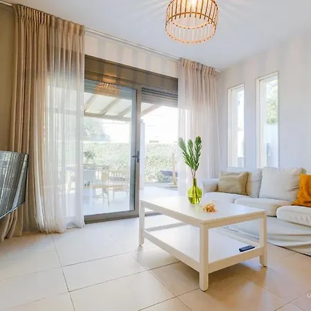 Deluva Villa, 3bdrms, Akti Elias, Private Garden